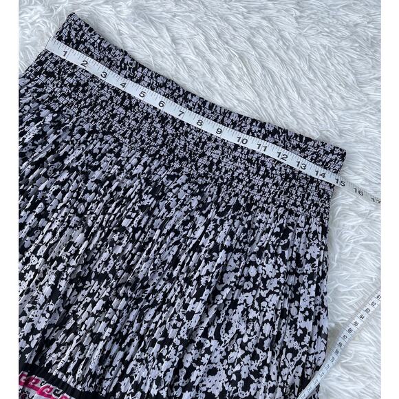 White House Black Market Pleated Skirt Women Sz S Barely used - Picture 4 of 6